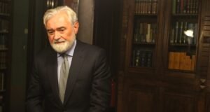 Darío Villanueva, director de la RAE: «Antes nos enterrará el español a nosotros»