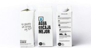El primer envase de cartón sostenible para embotellar agua Agua en cajaAGUA EN CAJA mejor