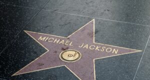 10 años de la muerte de Michael Jackson, el hombre que revolucionó la industria musical Una década después Michael Jackson no ha caído a pesar de las duras acusaciones de abuso que destapaba el documental ‘Leaving Neverland’
