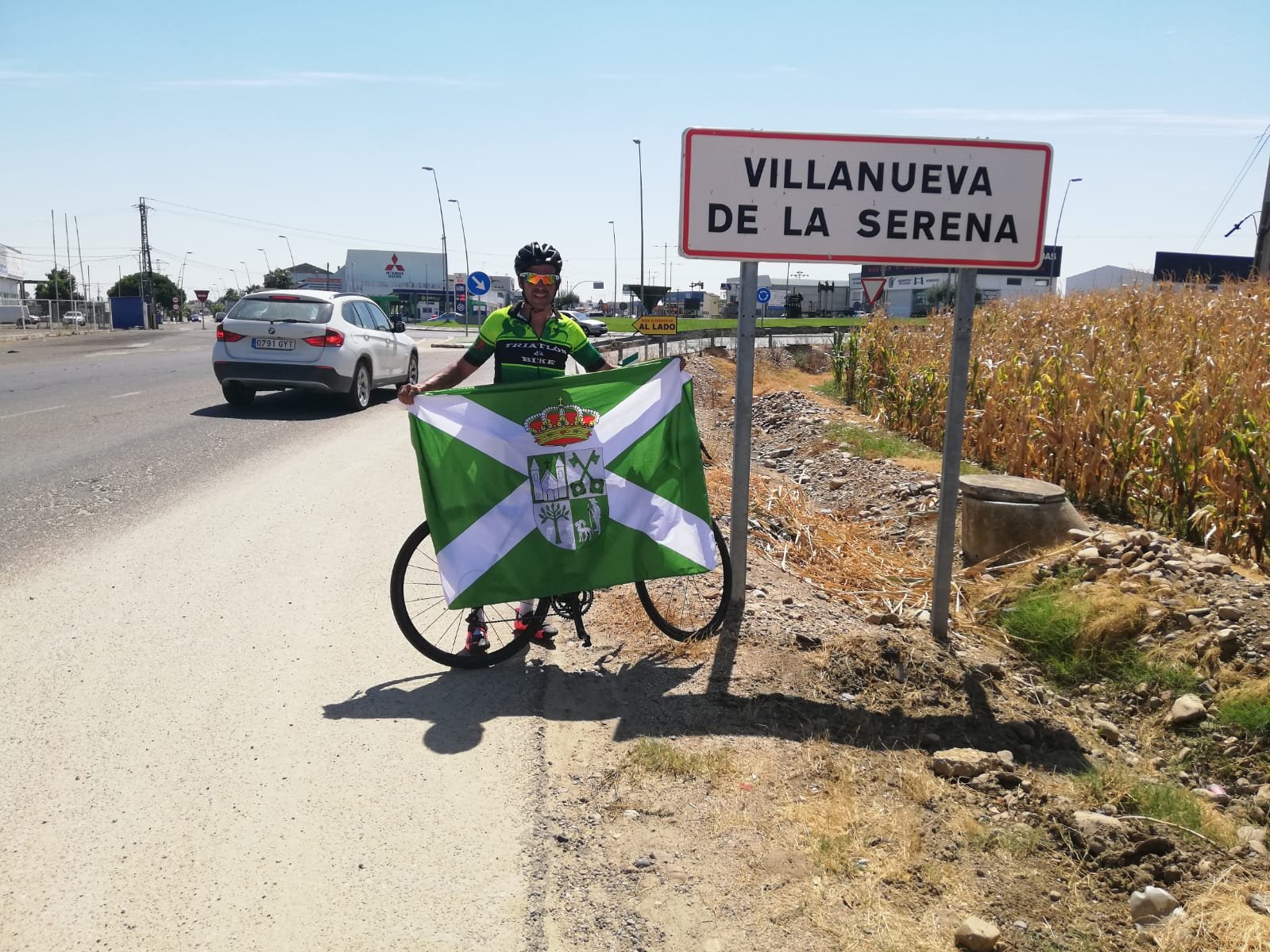 El reto solidario de Santiago de Compostela a Nueva Carteya protagonizado por Antonio Estévez junto a Virginia Urbano alcanza su quinto día éxitosamente.