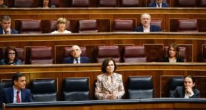 El Gobierno descarta un referéndum sobre la monarquía en España gobierno referéndum monarquía
