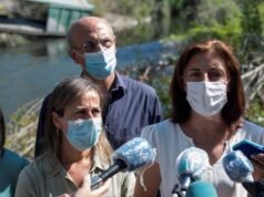 La Xunta abre un expediente a ADIF por arrojar los vagones al Sil xUNTA adif Conselleiras que acudieron a Carballeda de Valdeorras (Ourense). Fuente: EFE