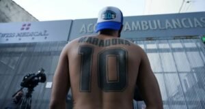 Maradona permanecerá ingresado al presentar un «cuadro de abstinencia» Maradona ingresado sustancias