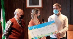 La asociación AFANCAR de Nueva Carteya recibe del ayuntamiento los 1.500 euros del concurso medioambiental afancar nueva carteya concurso medioambiental