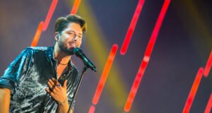 «La cruz del mapa» de Manuel Carrasco se sitúa ya en 2022 Manuel Carrasco Cruz Mapa