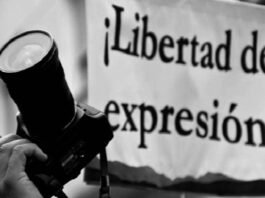 Pancarta libertad de expresión. Foto: Página web Sursiendo