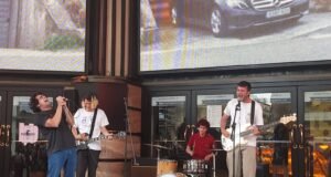 Carolina Durante toma la Gran Vía con su nuevo single Carolina Durante Gran Vía