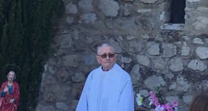 Domingo Pérez Oteros se despide tras 30 años de sacerdocio en Nueva Carteya Domingo Pérez Oteros cura carteya