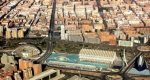 Valencia blinda sus fachadas para superar la humedad récord Valencia blinda sus fachadas para superar la humedad récord