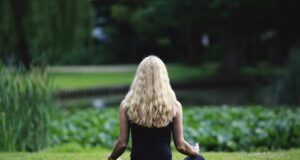 Cultivando la serenidad: explorando el bienestar y el mindfulness Cultivando la serenidad: explorando el bienestar y el mindfulness