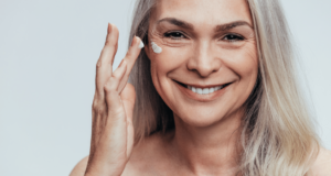 Rutinas de dermocosmética para un rostro rejuvenecido dermocosmética