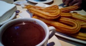 Tradición azucarada, tentación de paladares y corazones pasteles en Madrid