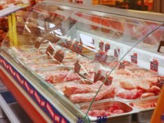 Maximiza espacio y eficiencia con vitrinas refrigeradas personalizadas vitrinas refrigeradas personalizadas