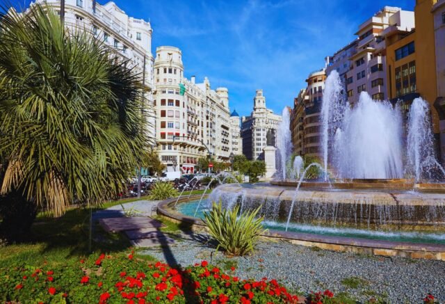 Terrenos urbanizables en Valencia listos para proyectos de vivienda sostenible y nuevos barrios.