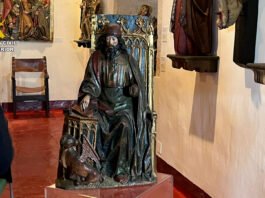 Talla policromada de San Lucas del siglo XV recuperada en Italia y devuelta a Palencia.