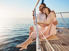 Paseos y excursiones marítimas impulsan el turismo costero actual